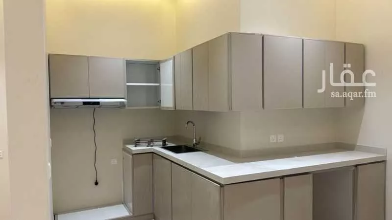 625 sqm building in Al Malaz 3