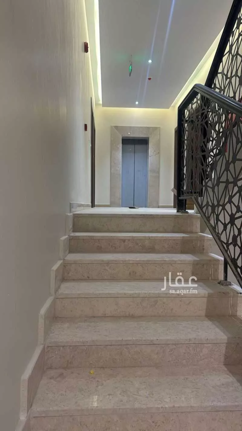 عمارة 622 م² في الملز 5