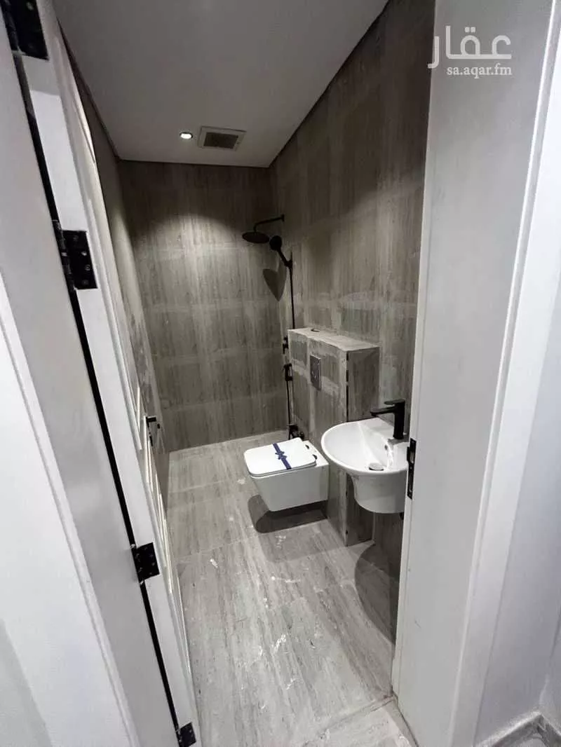 5 bedroom apartment in Al Murooj 4