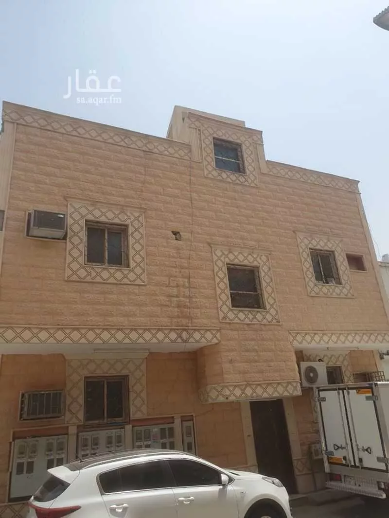 عمارة 269 م² في عتيقة 4