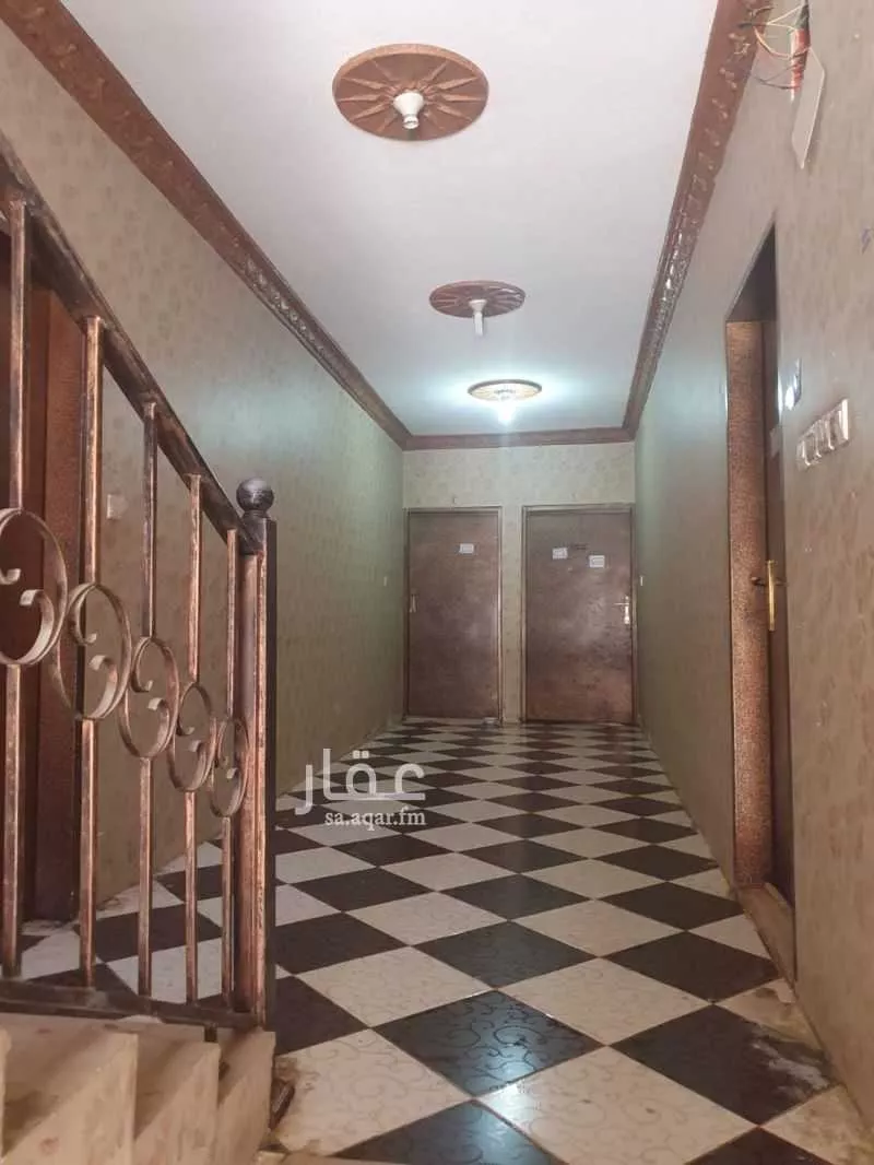 عمارة 269 م² في عتيقة 5