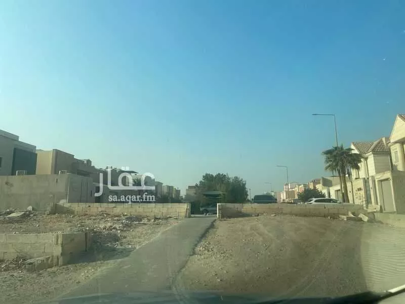 أرض 1500 م² في الحمراء 5