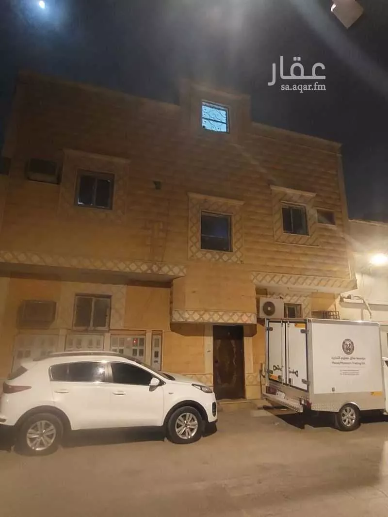 عمارة 269 م² في عتيقة 1