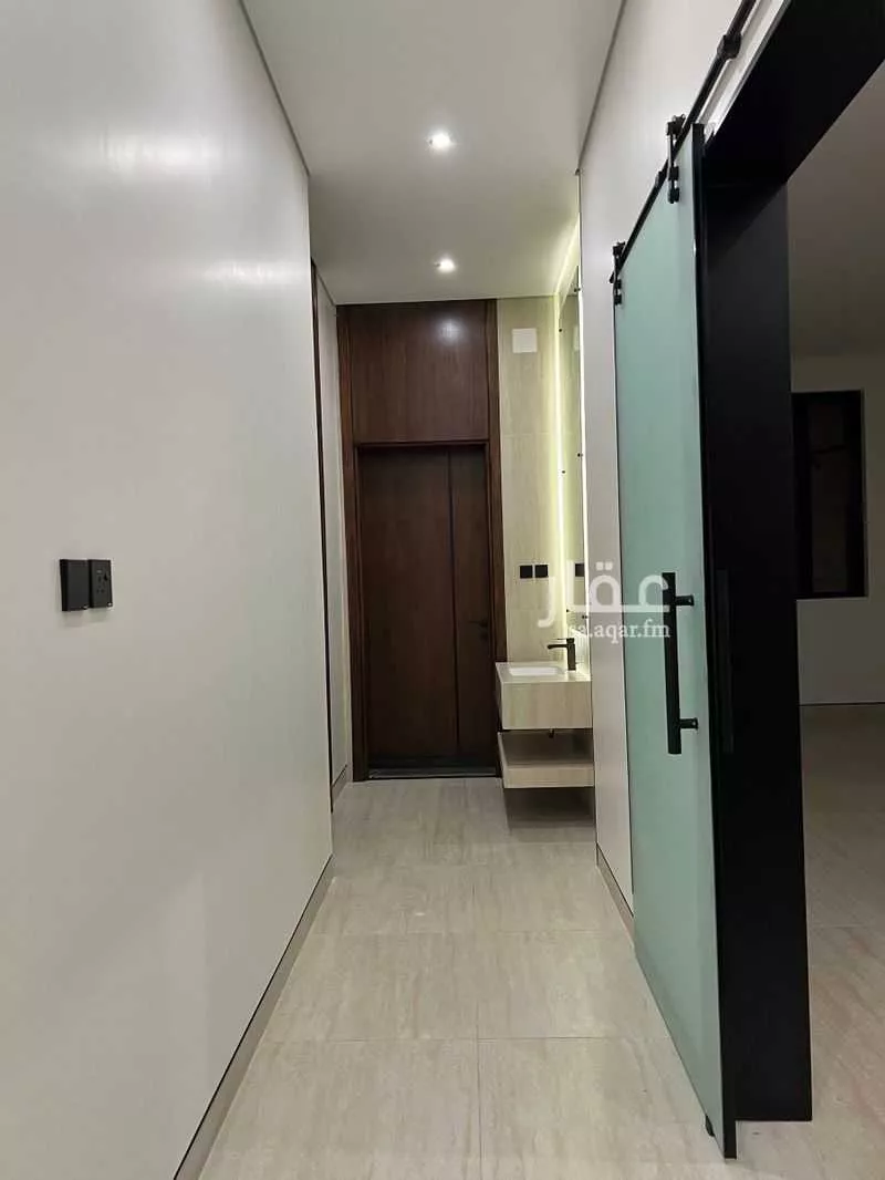 5 bedroom apartment in Al Duwaykhilah, Madinah 9