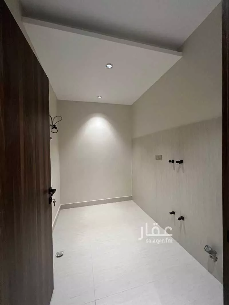 7 bedroom building in King Fahd, Madinah 24