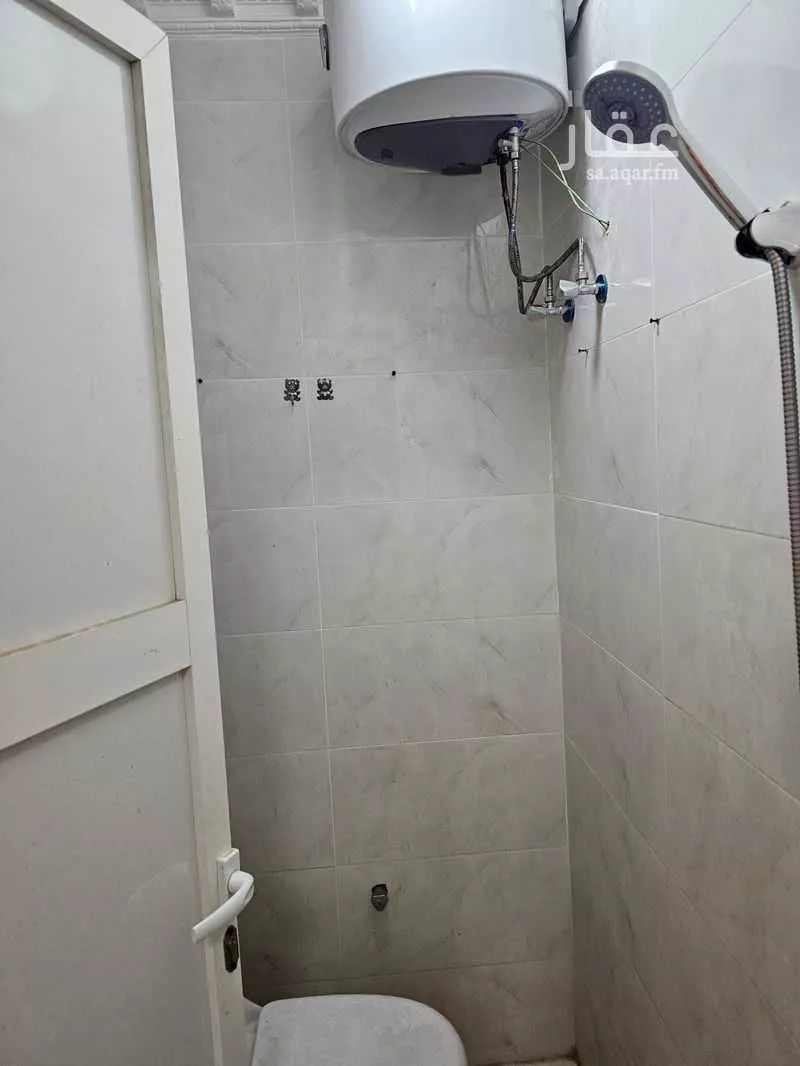 شقة 3 غرف في الروضة 5