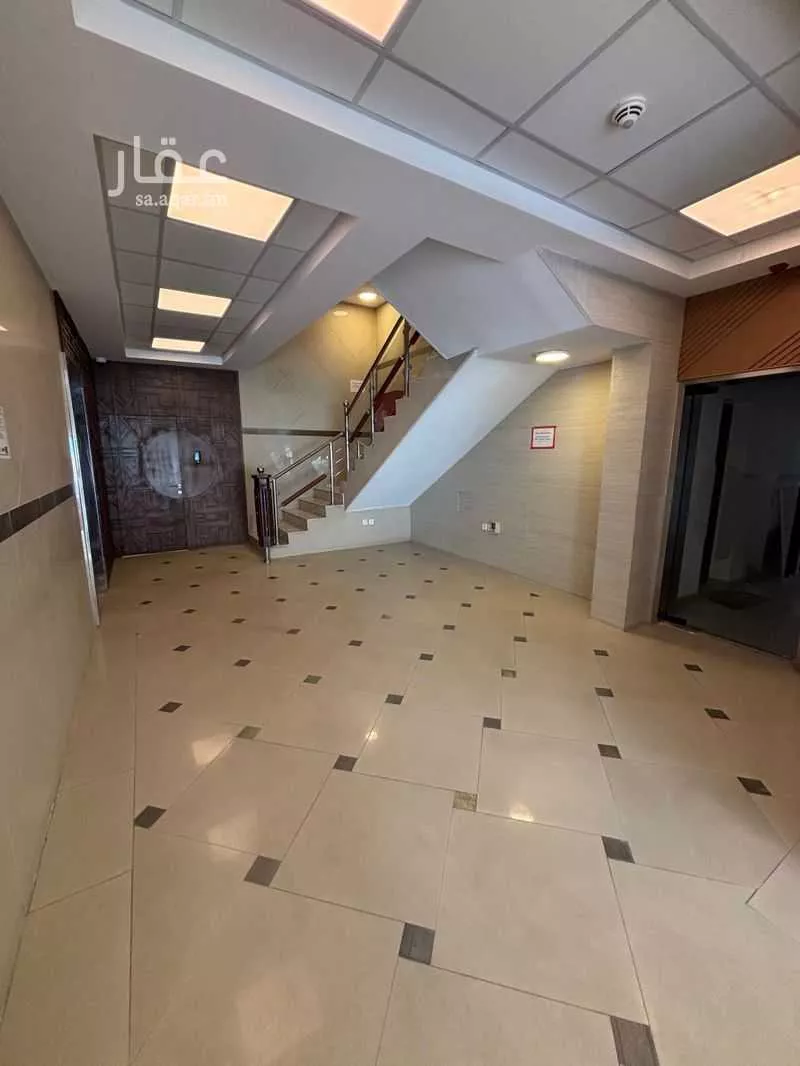 مكتب 900 م² في الورود 5