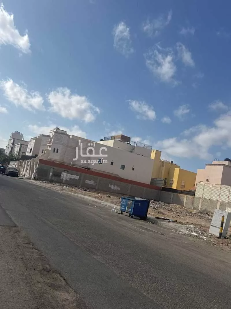 أرض 660 م² في النعيم 4