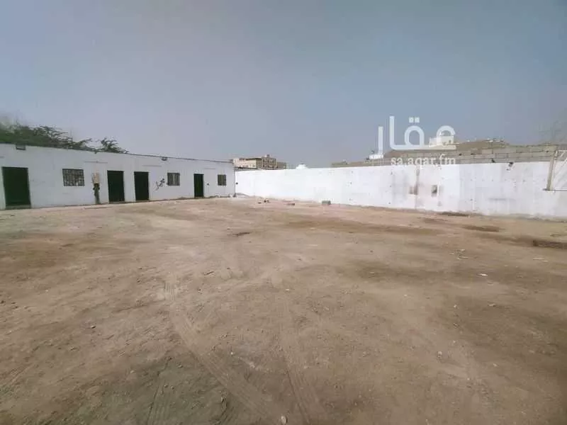 أرض 800 م² في المنتزه 3