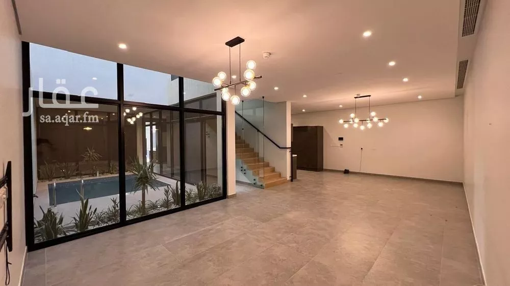 فيلا 7 غرف في المونسية 5