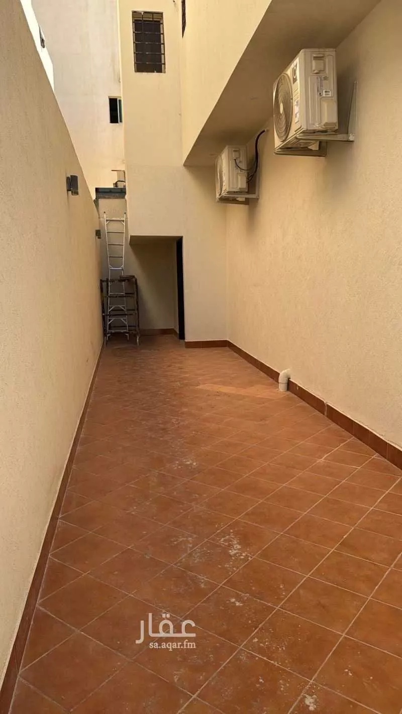 شقة 5 غرف في العقيق 2