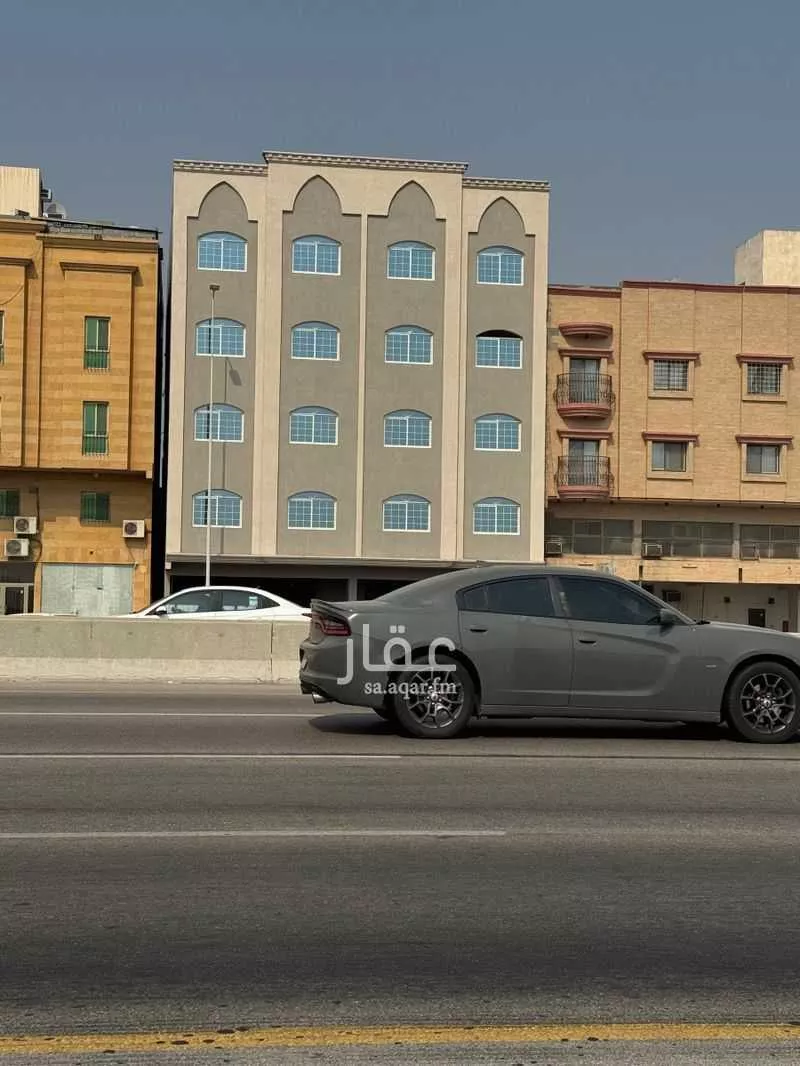 عمارة 325 م² في الثقبة 2