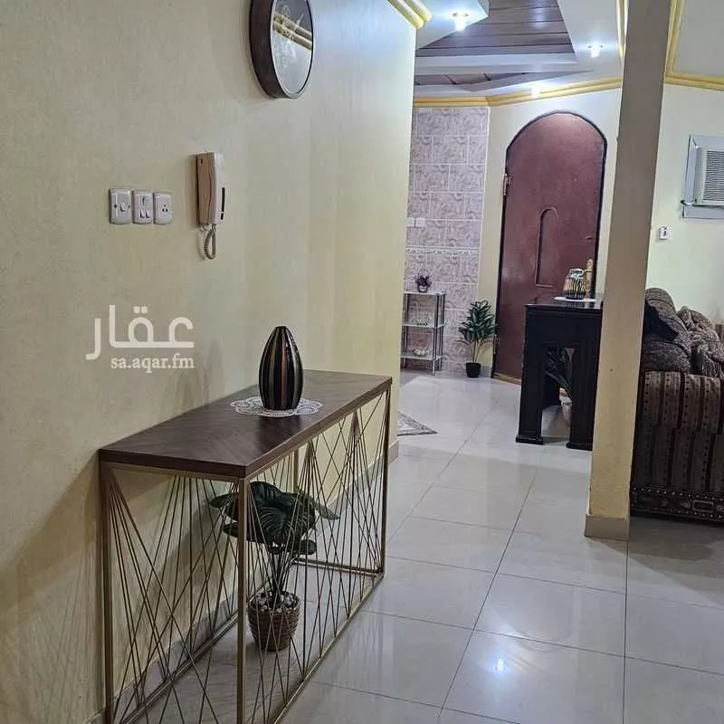 8 bedroom apartment in Al Shifa 3
