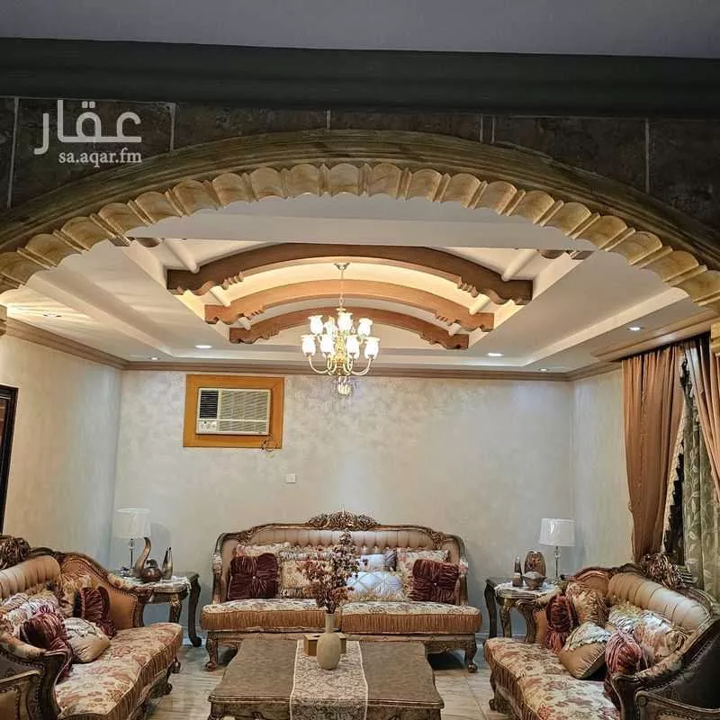 8 bedroom apartment in Al Shifa 5