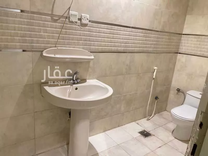 شقة 5 غرف في النسيم 4