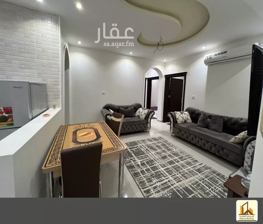 شقة 3 غرف في النزهة 4