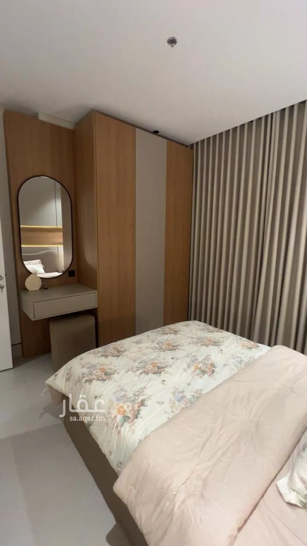 5 bedroom apartment in Al Qusur 3