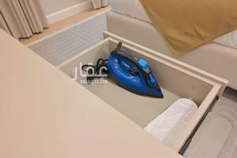 شقة 1 غرف في الملقا 4