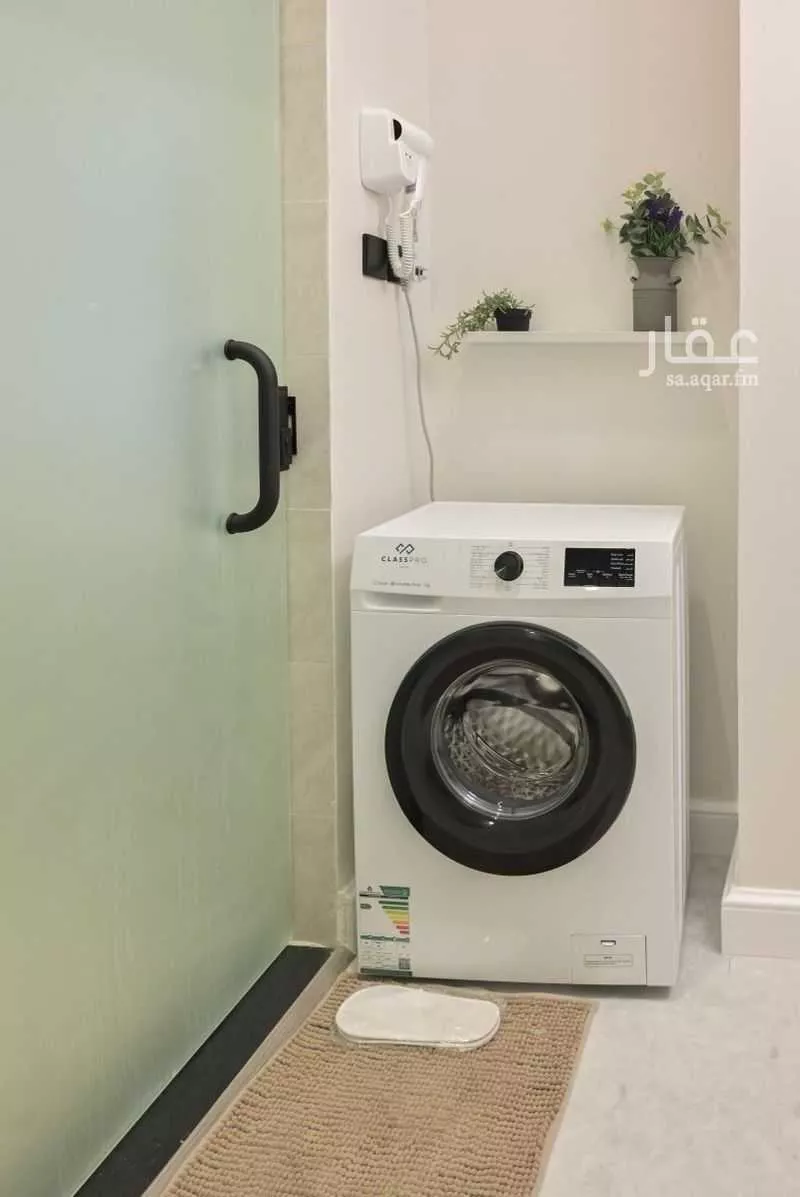 شقة 1 غرف في الملقا 5