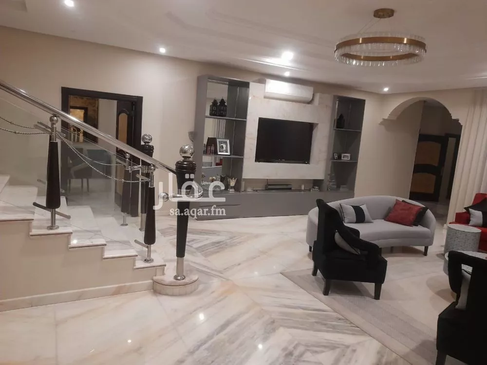 5 bedroom villa in Al Nakheel, Riyadh 15