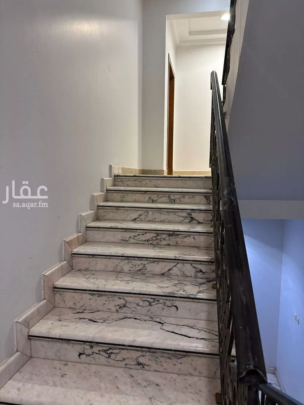 3 bedroom apartment in Al Yasmin 4