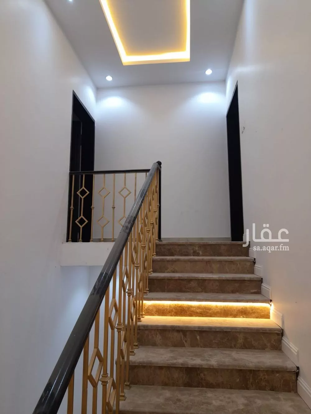 3 bedroom floor in Al Malqa 3
