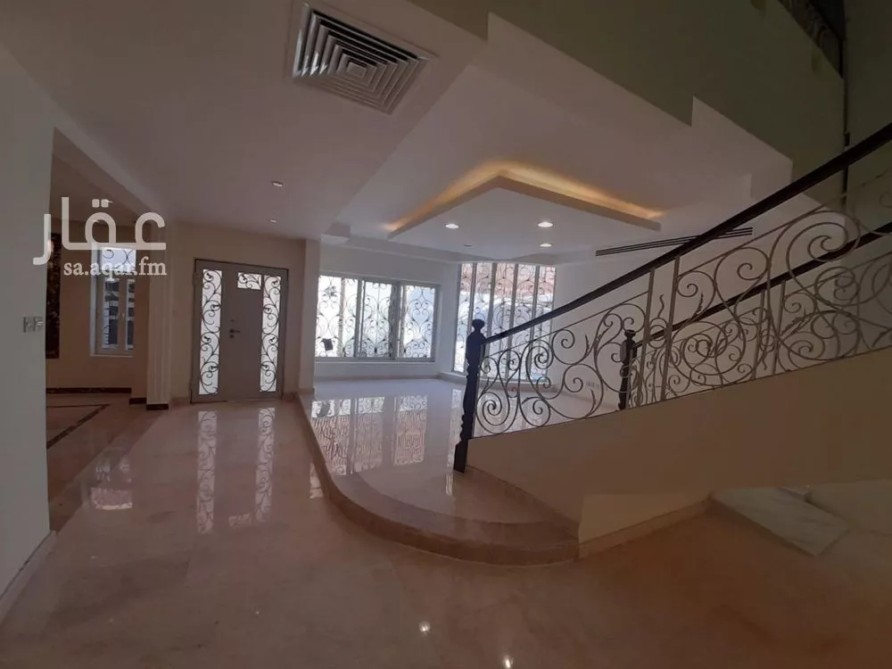5 bedroom villa in Al Nakheel, Riyadh 8