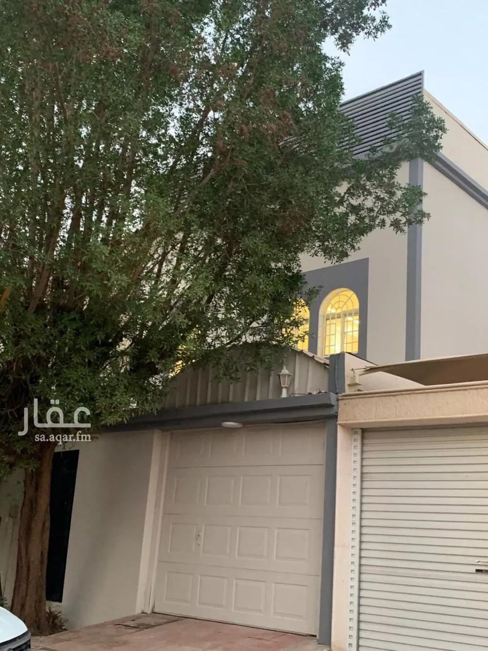 فيلا 4 غرف في النخيل 2