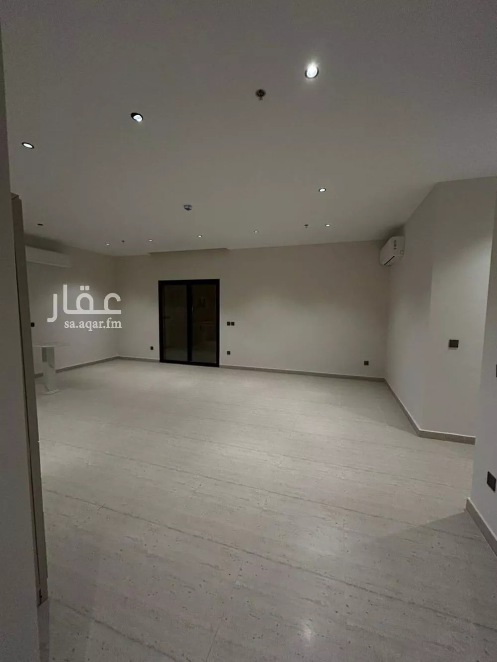 شقة 2 غرف في عرقة 4