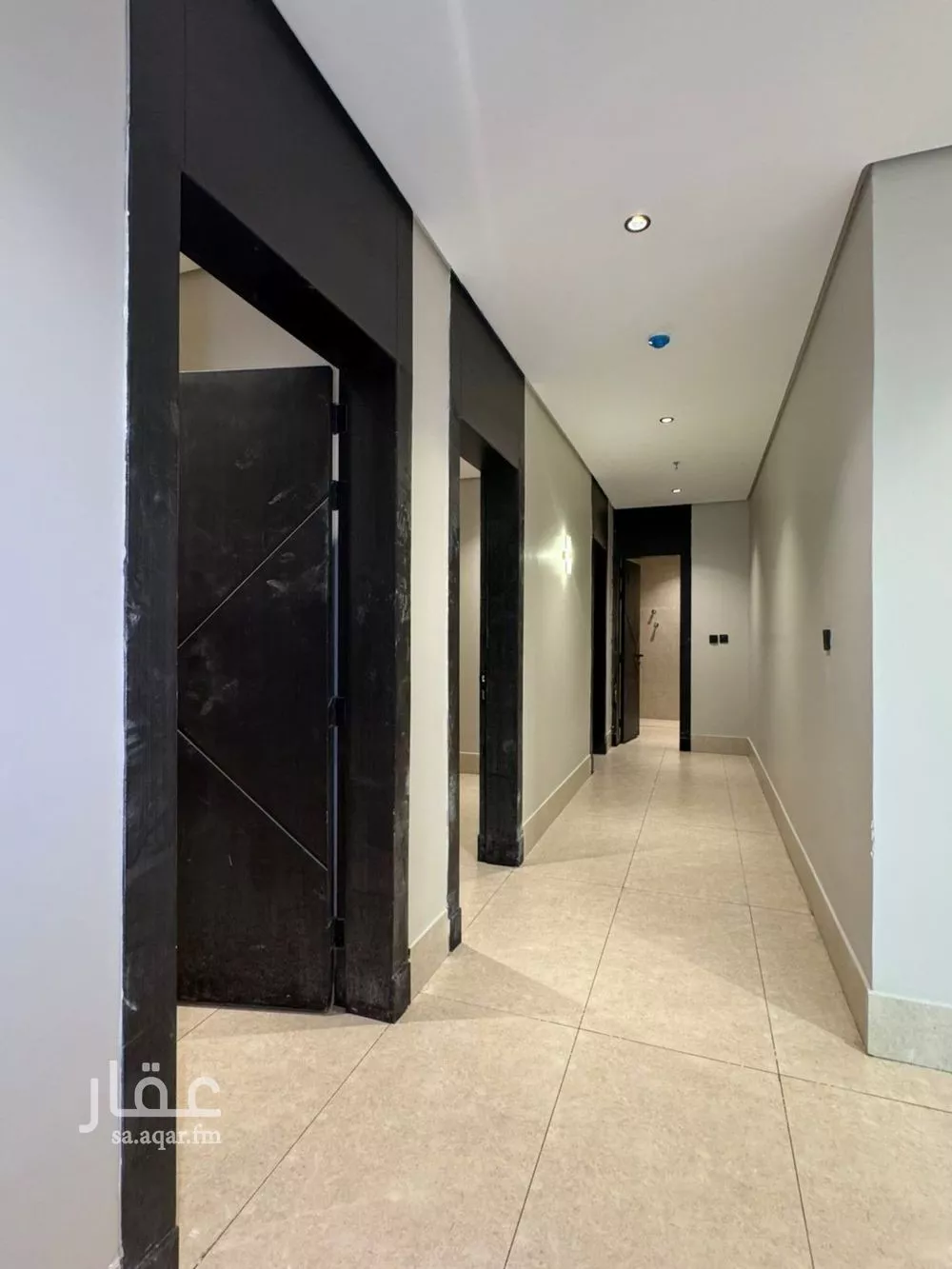 شقة 6 غرف في ضاحية الملك فهد 4