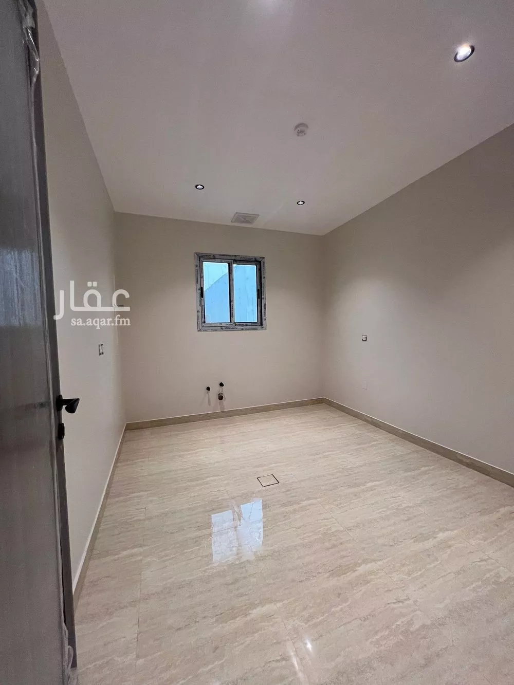 5 bedroom apartment in Qasr Al Khaleej 5