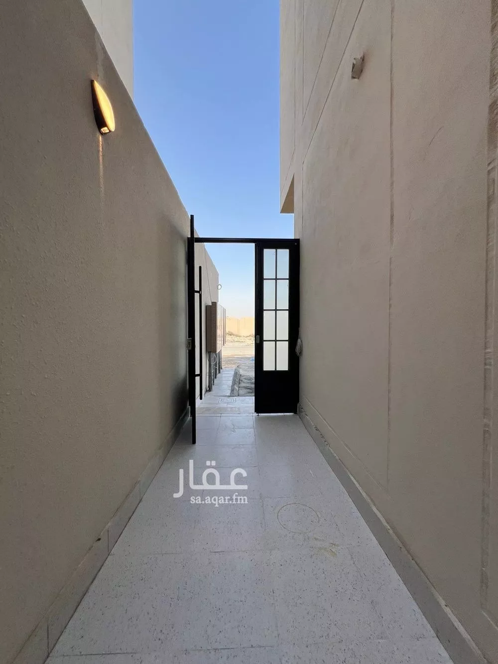 شقة 6 غرف في الندى 5