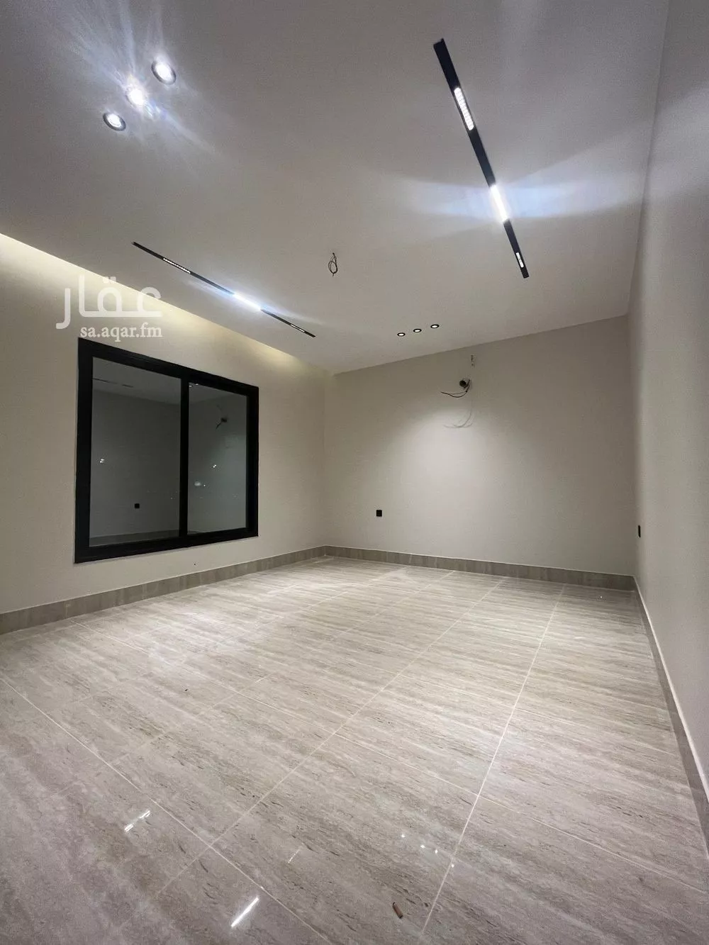 شقة 6 غرف في الندى 5