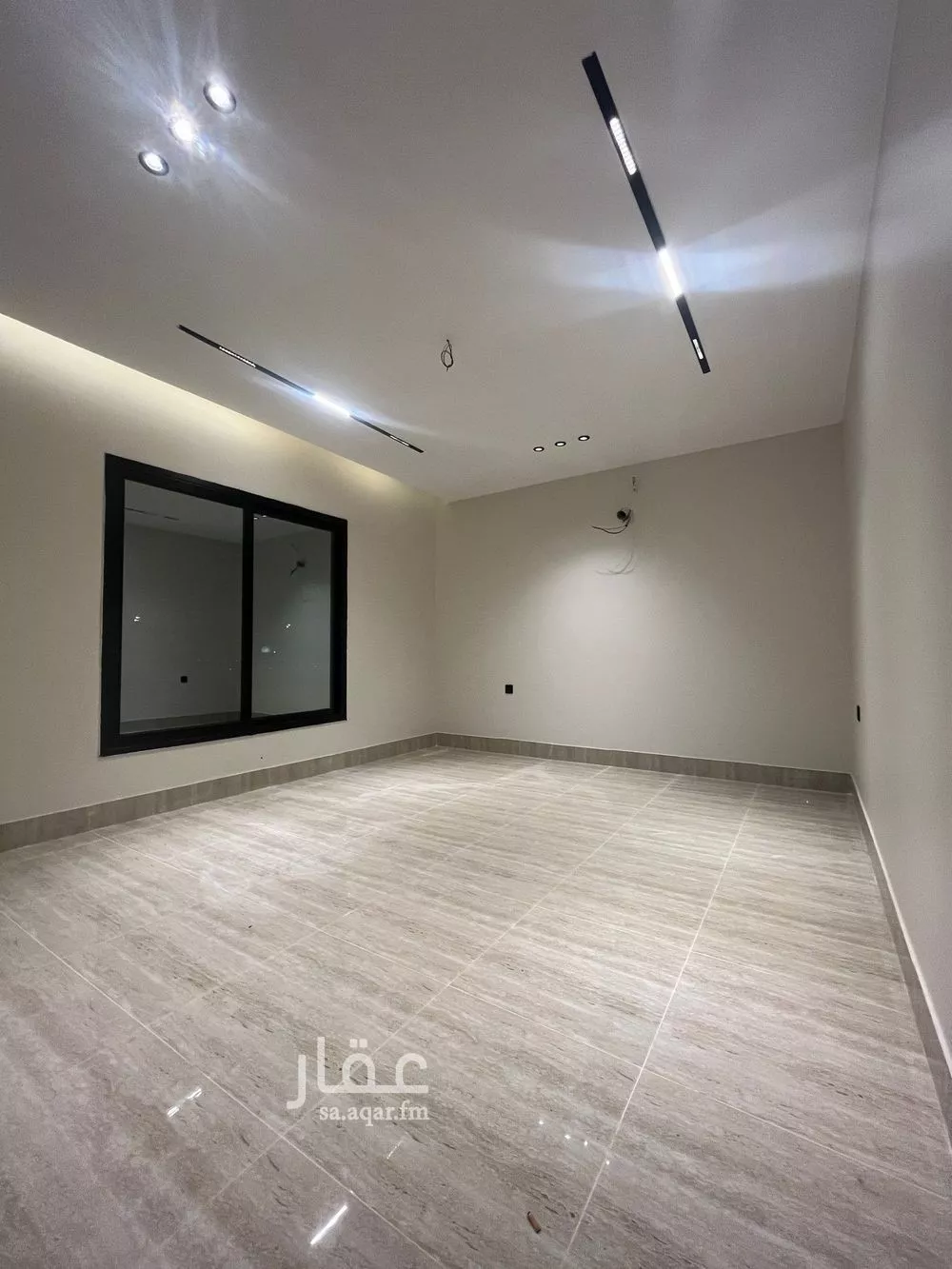 شقة 6 غرف في الندى 5