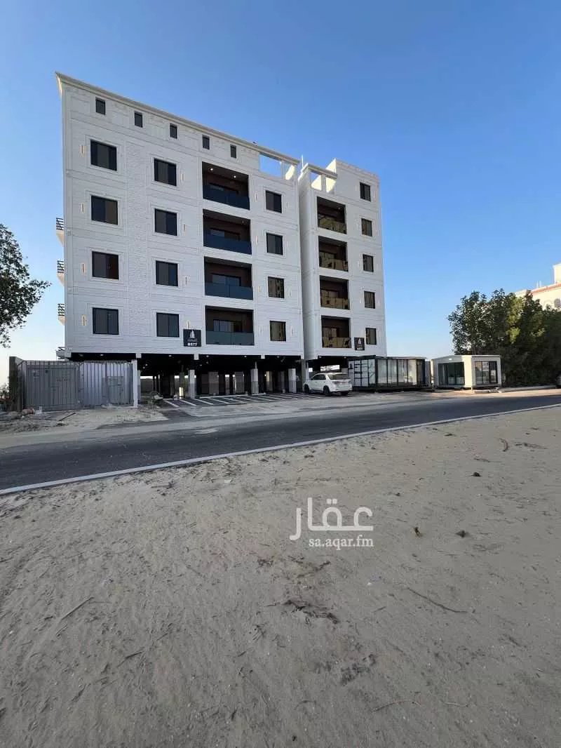 شقة 4 غرف في الحمرا 1