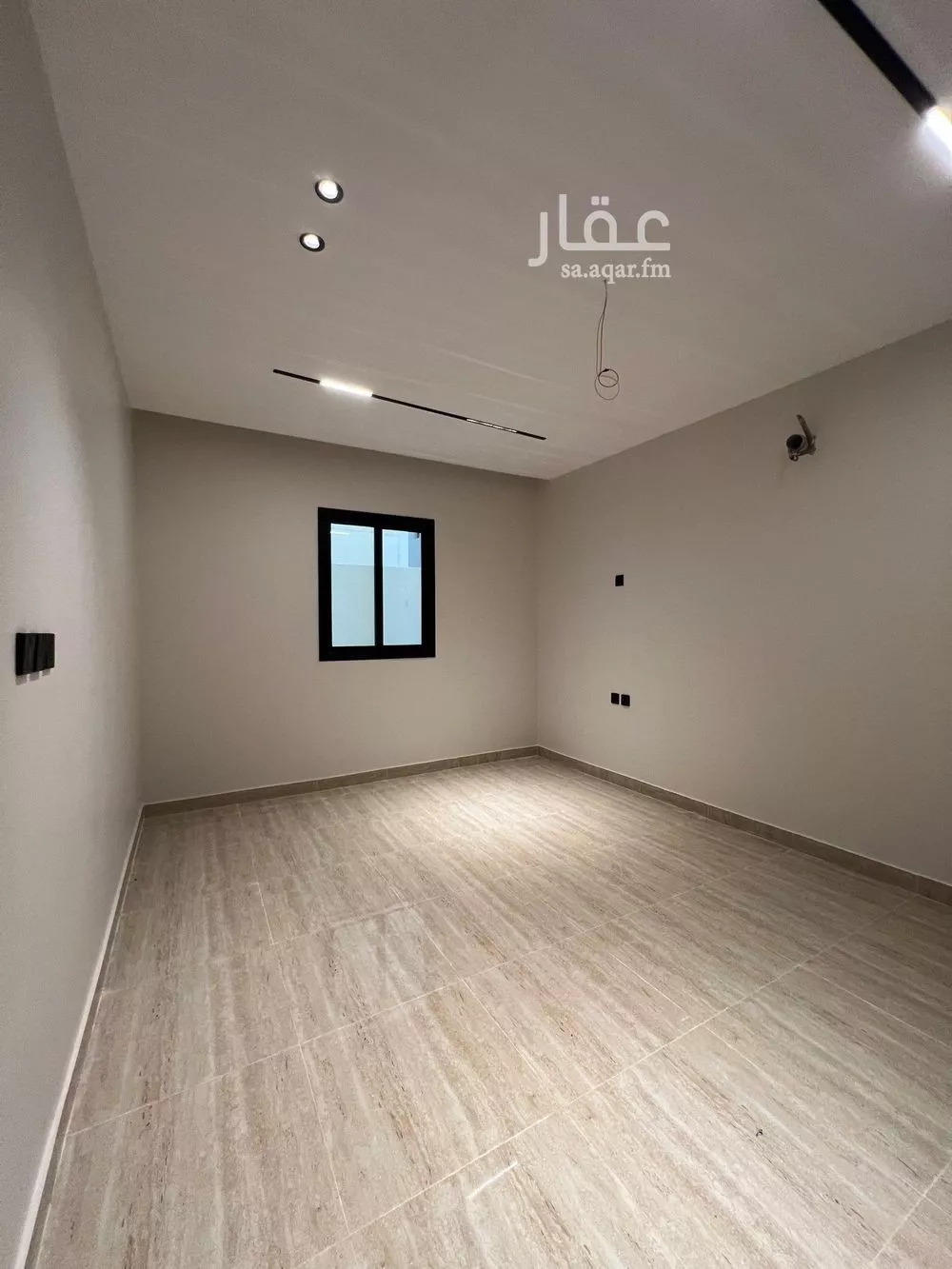 شقة 4 غرف في الندى 4