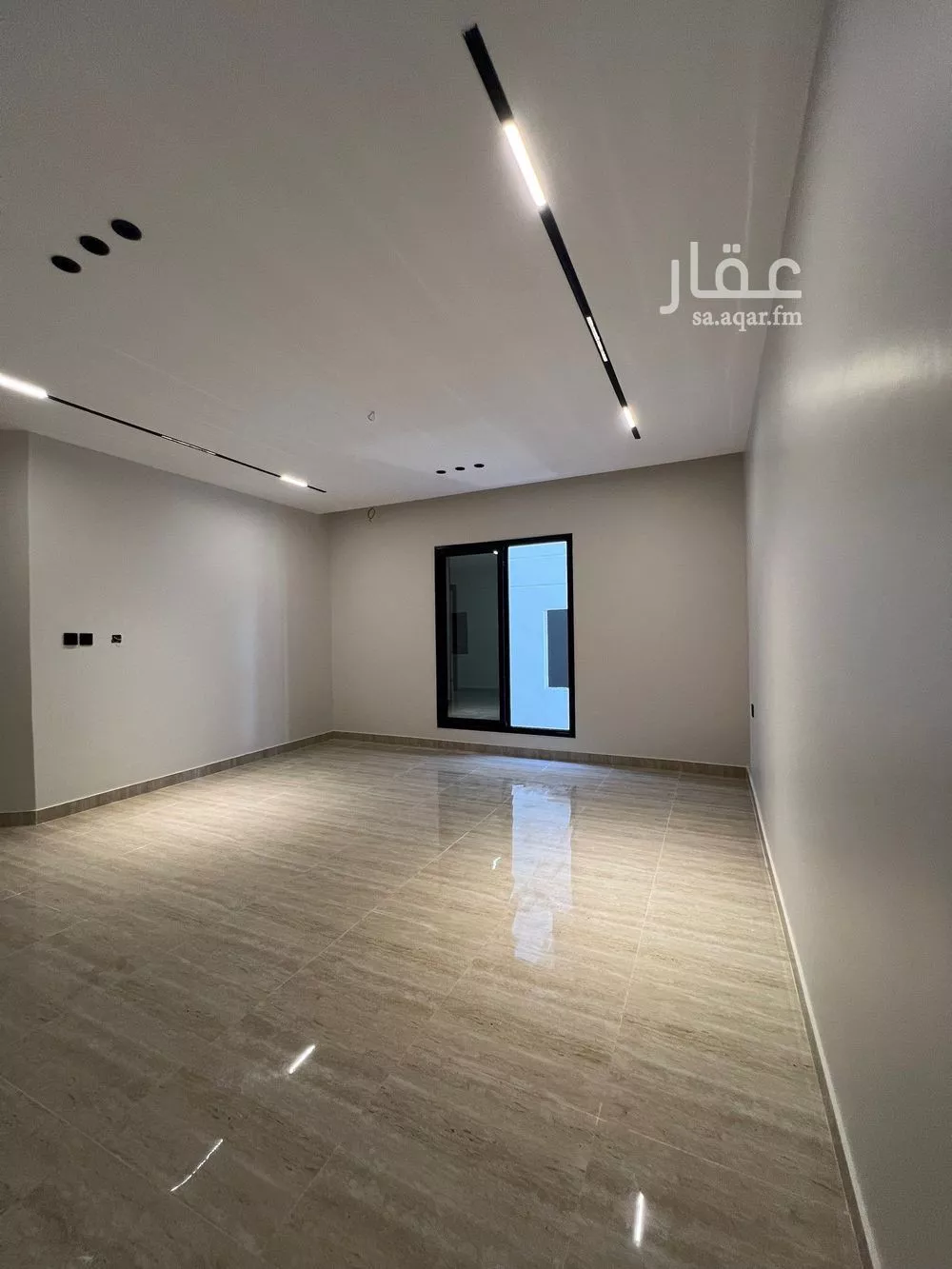 شقة 5 غرف في الندى 4