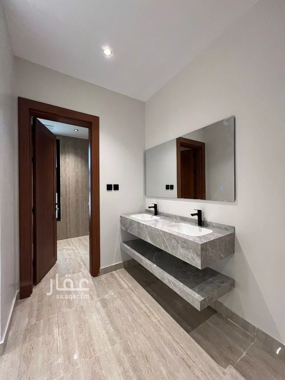 شقة 4 غرف في الندى 5