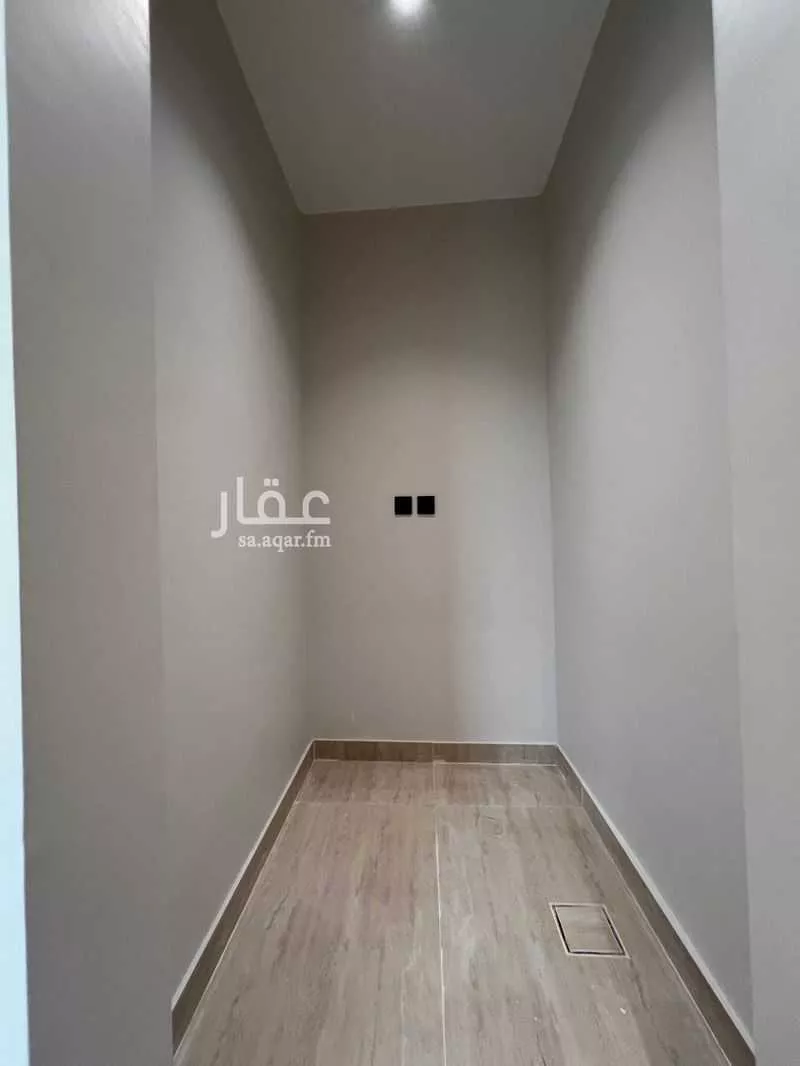 شقة 5 غرف في الحمرا 2