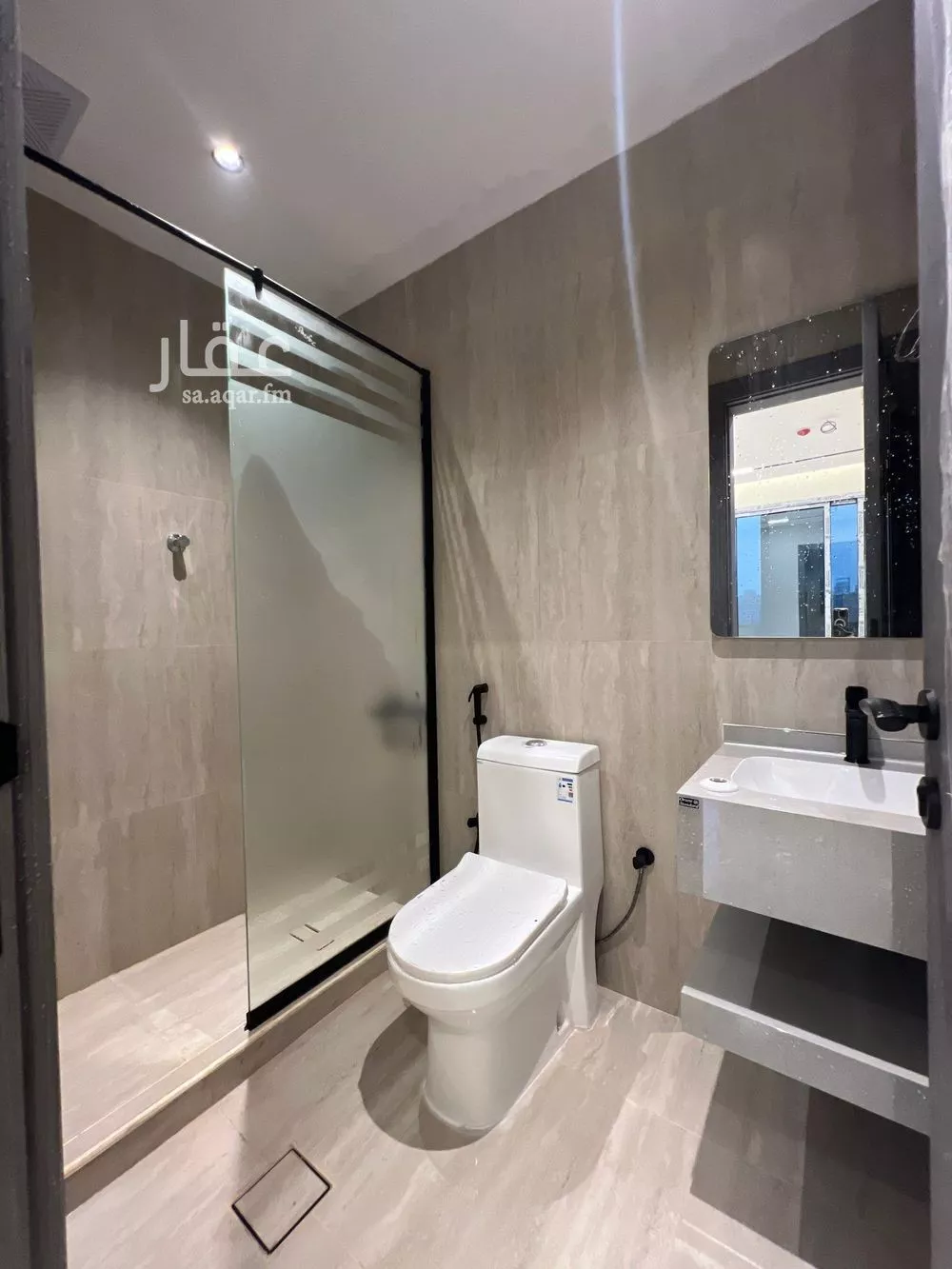 شقة 5 غرف في المنتزه 3