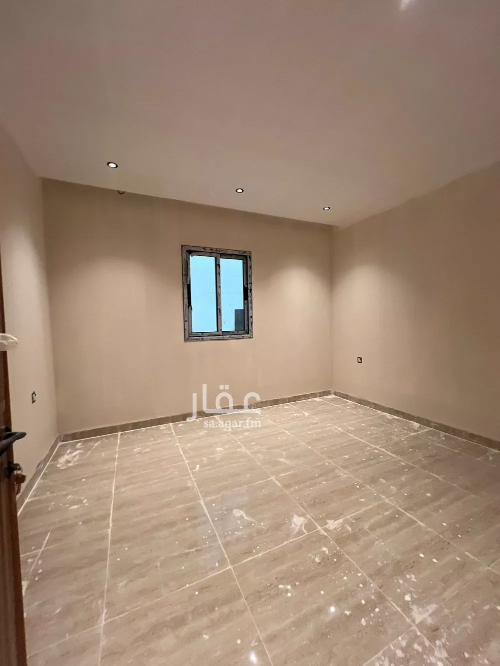 شقة 5 غرف في الندى 4