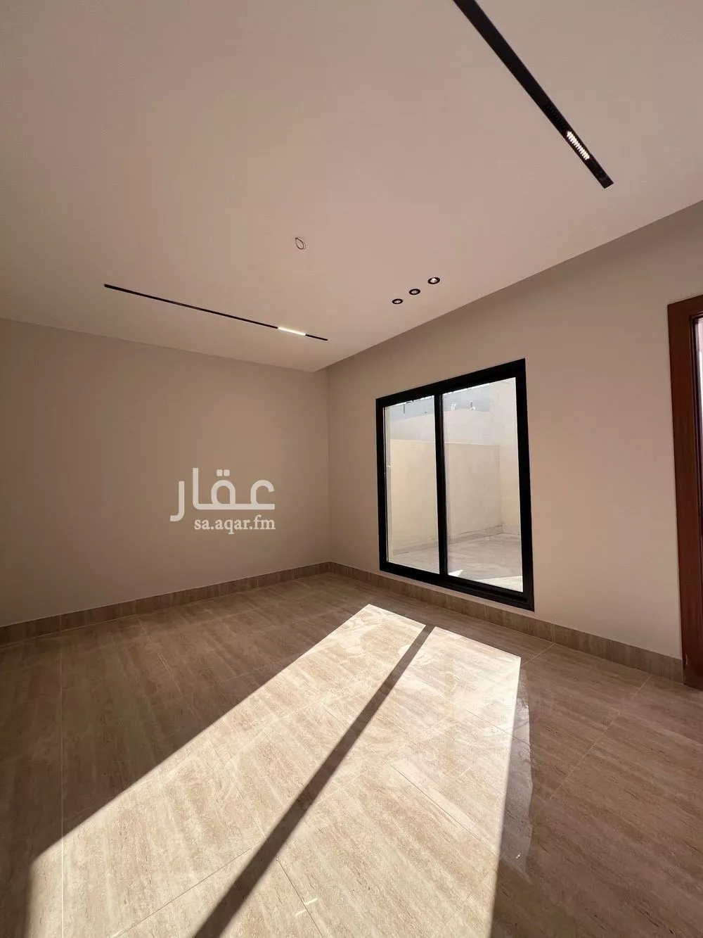 شقة 5 غرف في الندى 1