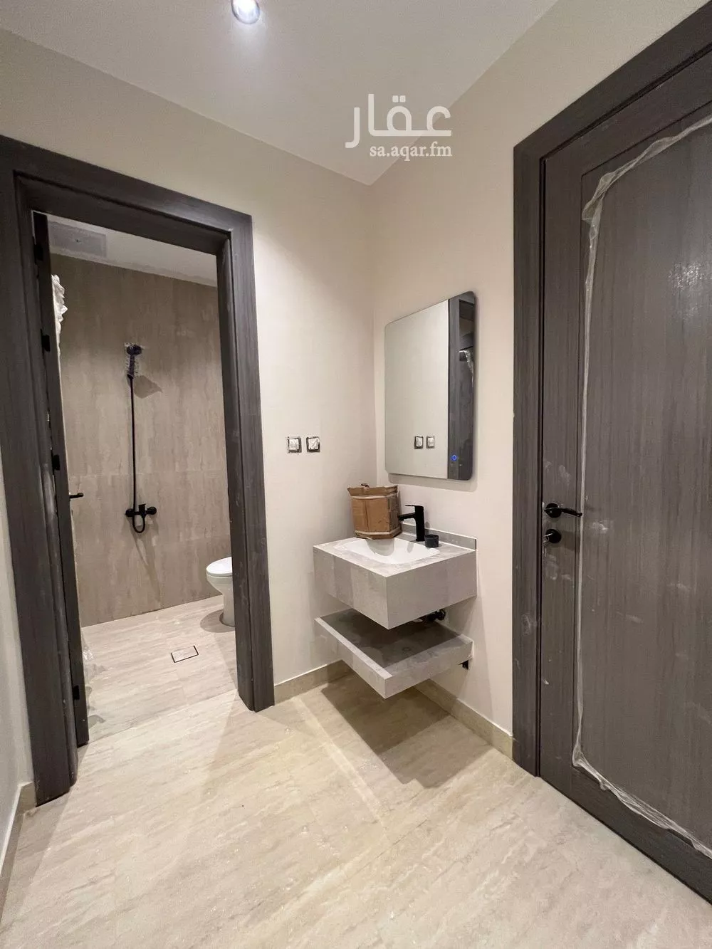 5 bedroom apartment in Al Basateen, Eastern Province 7