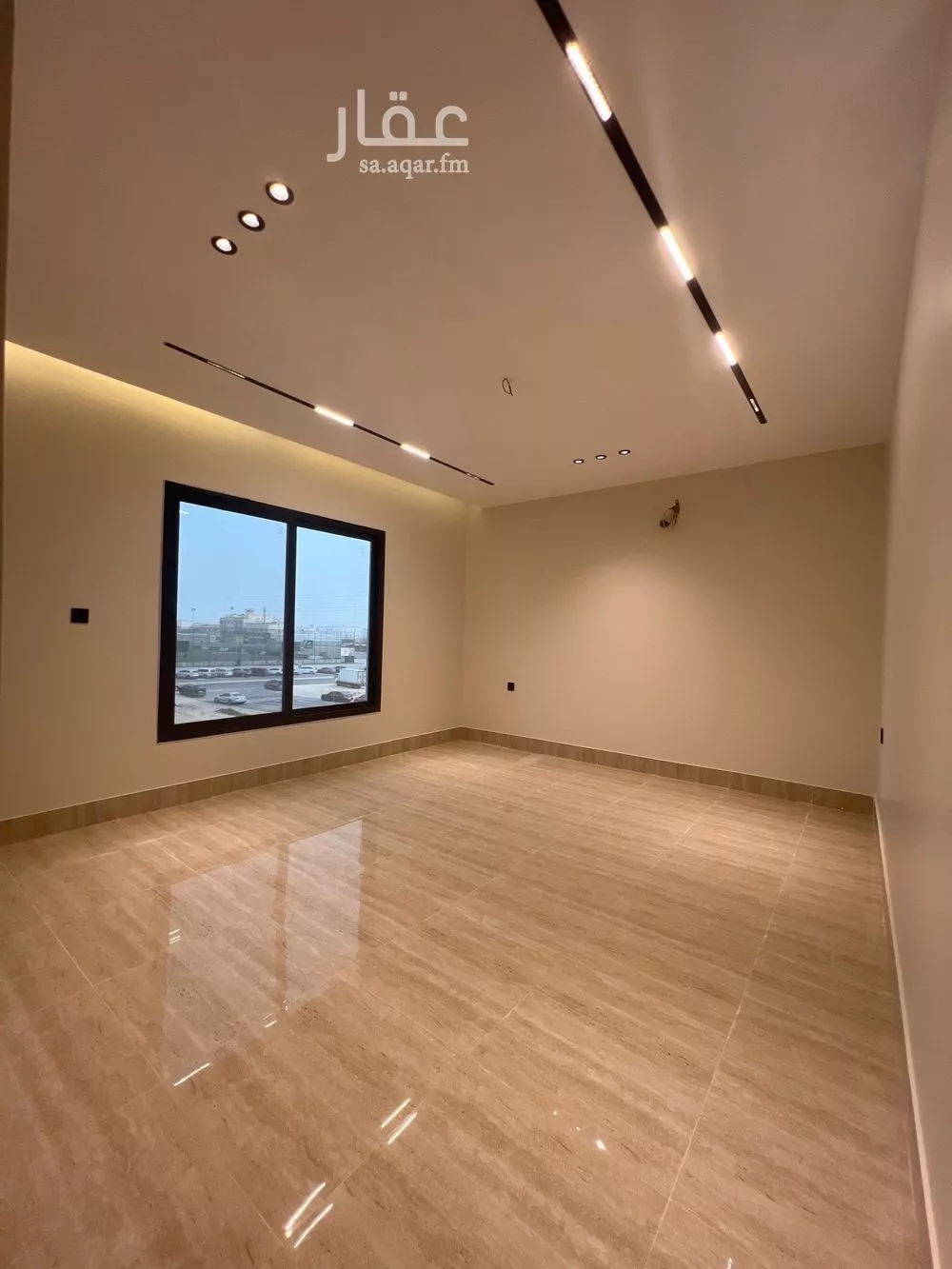 شقة 6 غرف في الندى 5