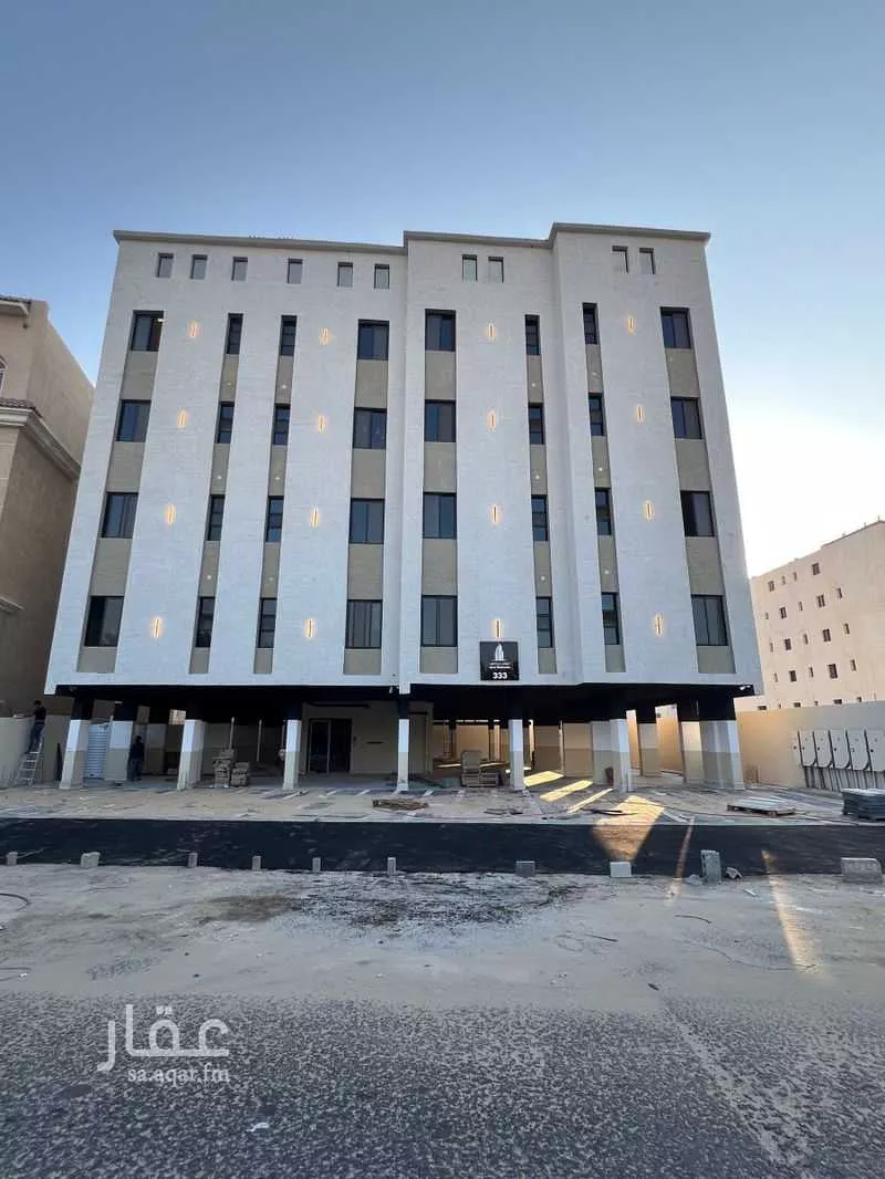 شقة 5 غرف في الحمرا 1