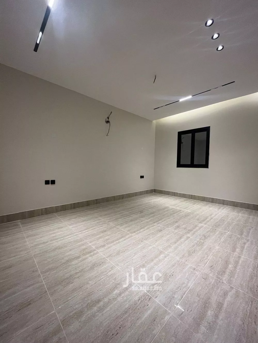 شقة 6 غرف في الندى 4