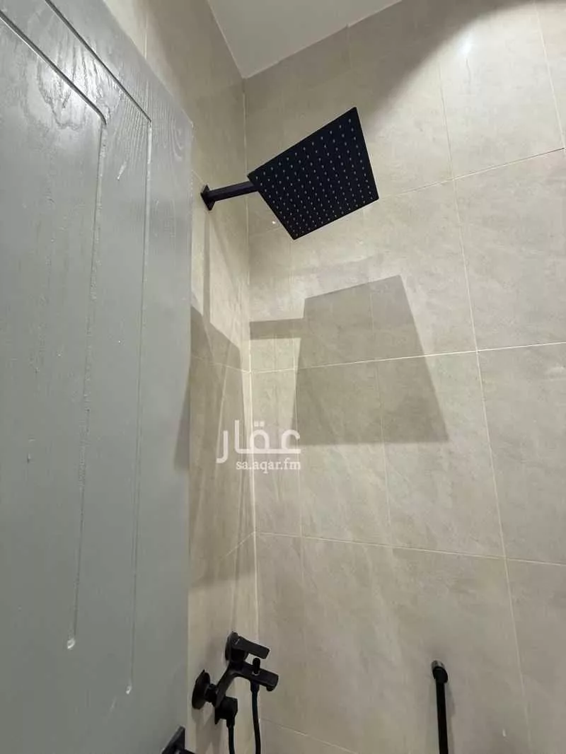 شقة 10 غرف في الجنادرية 4