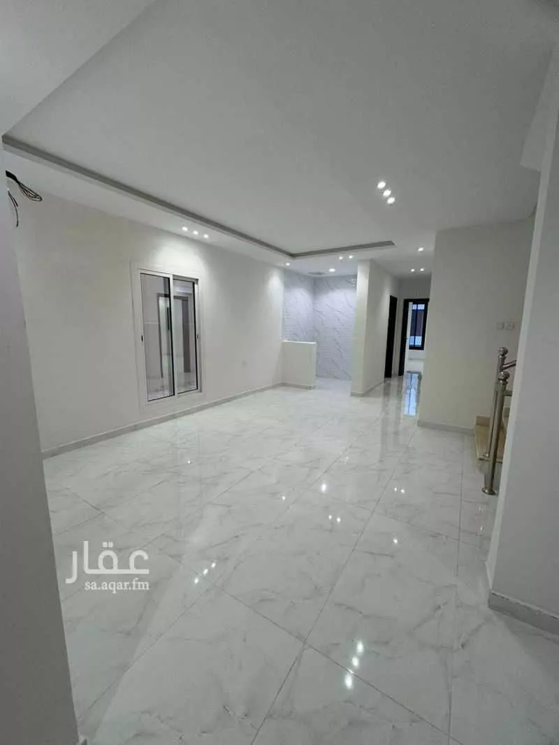 6 bedroom villa in Al Yaqout 4