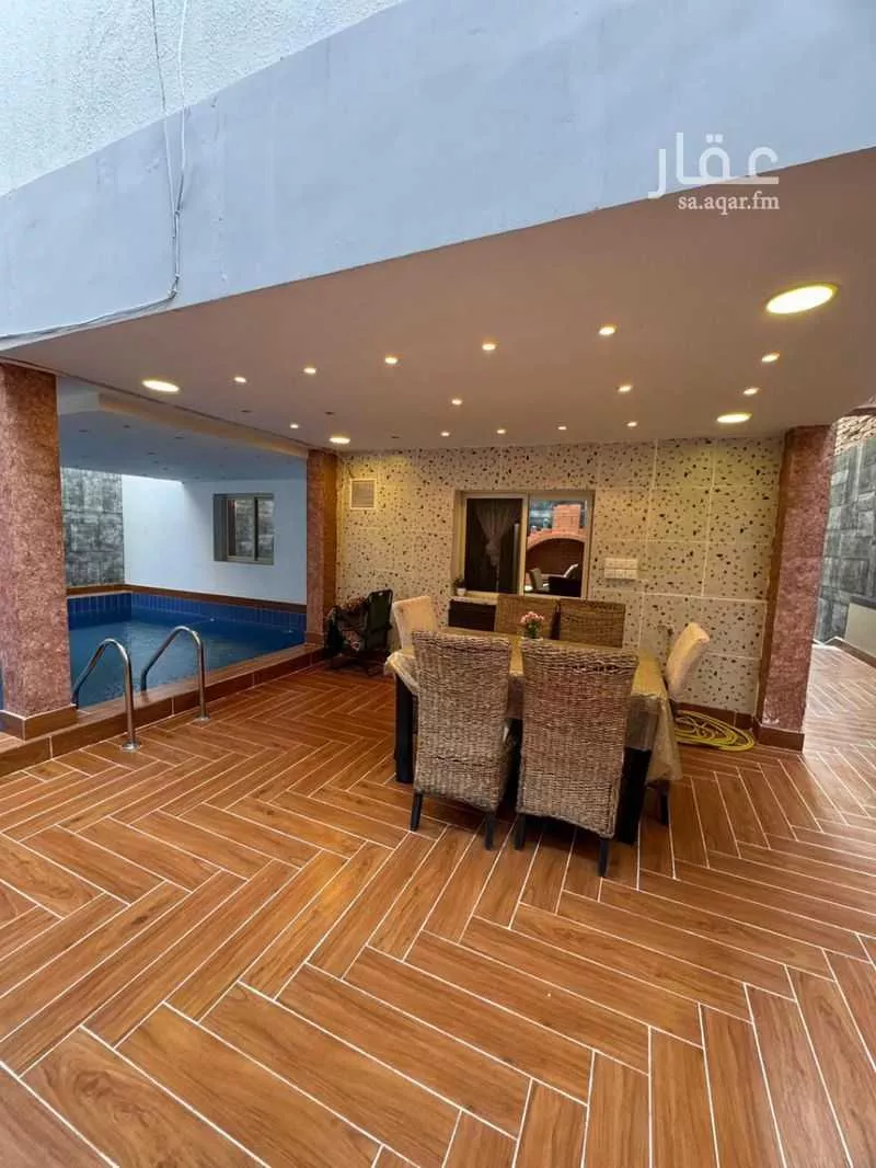 فيلا 5 غرف في طيبة 5