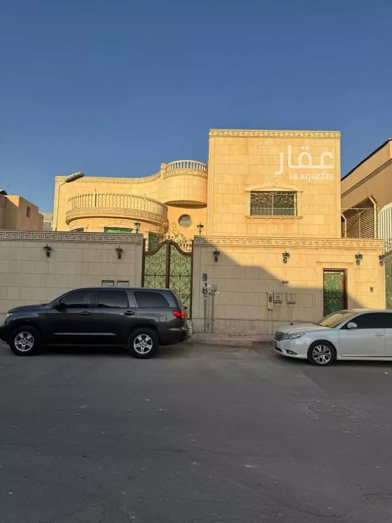 فيلا 13 غرف في الوادي 1